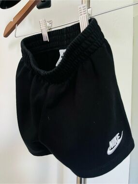 Nike Kids Black  Shorts size 3t